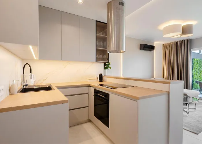 Sky Home- Pearl -manufaktura, Parking, Klimatyzacja, Dostep Na Kod شقة *