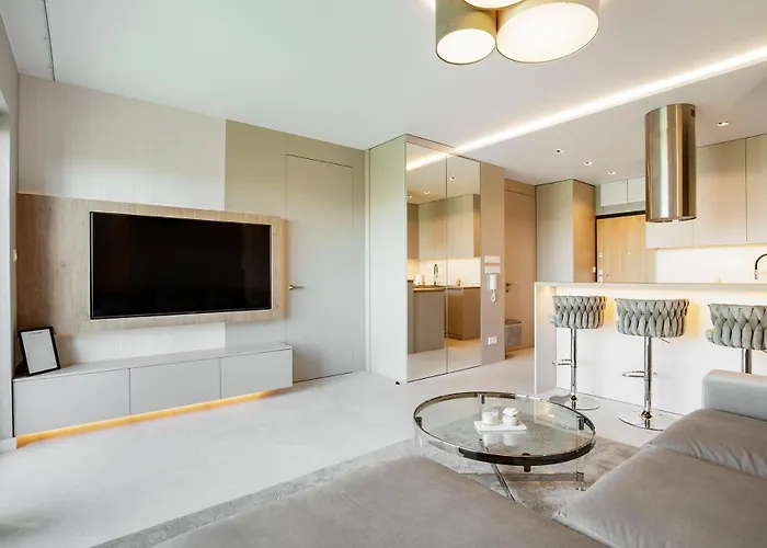 Sky Home- Pearl -manufaktura, Parking, Klimatyzacja, Dostep Na Kod شقة